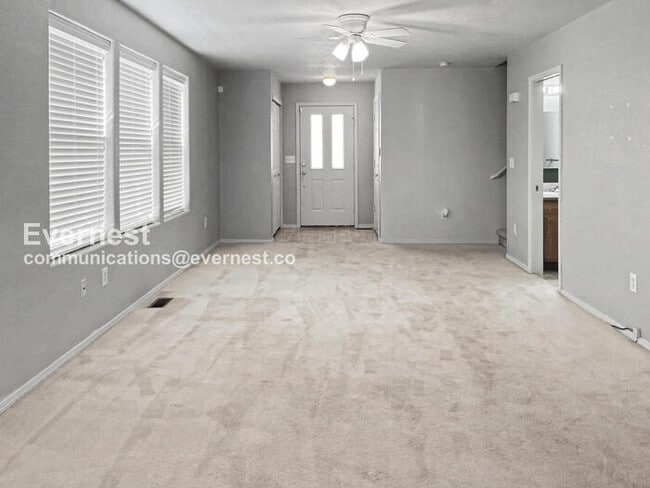 Building Photo - 3 Bed/2.5 Bath Home with Garage / Available Soon!