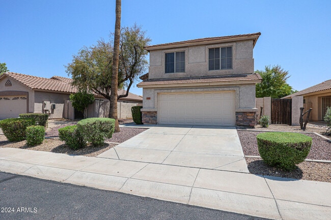 Primary Photo - 6921 W Juniper Ave