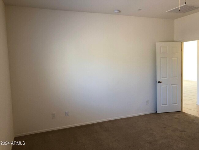 Building Photo - 21354 W Monte Vista Rd
