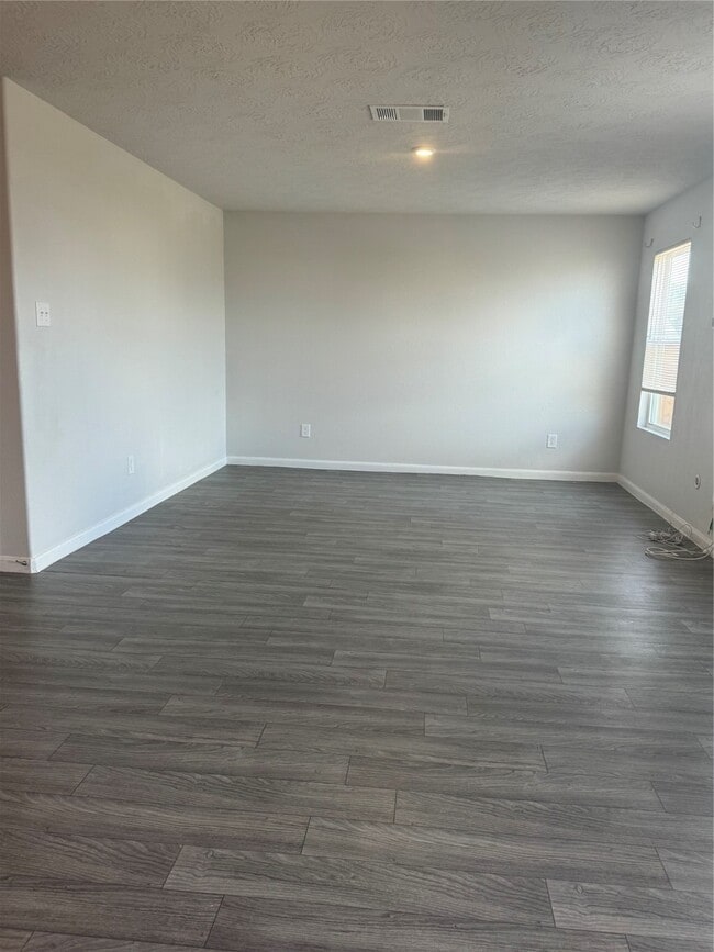 Building Photo - 68 Rd 51026