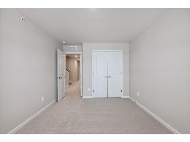 Building Photo - 2438 N Blossom Cir