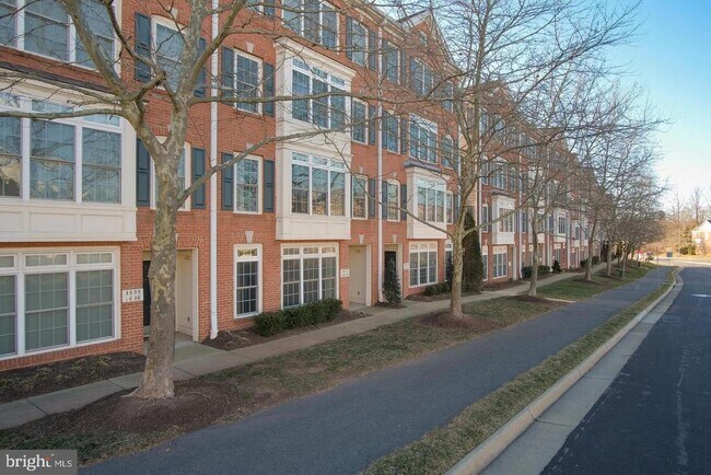 Building Photo - 4610 Battenburg Ln