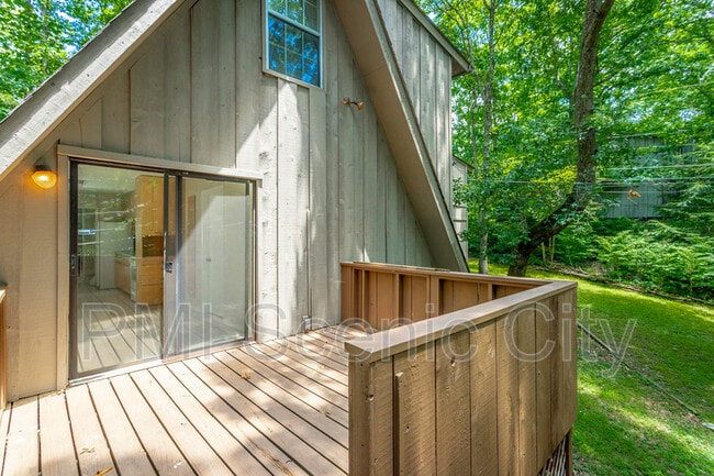 Building Photo - 1602 Rustic Homes Ln