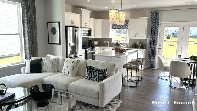 Building Photo - 252 Santorini Wy