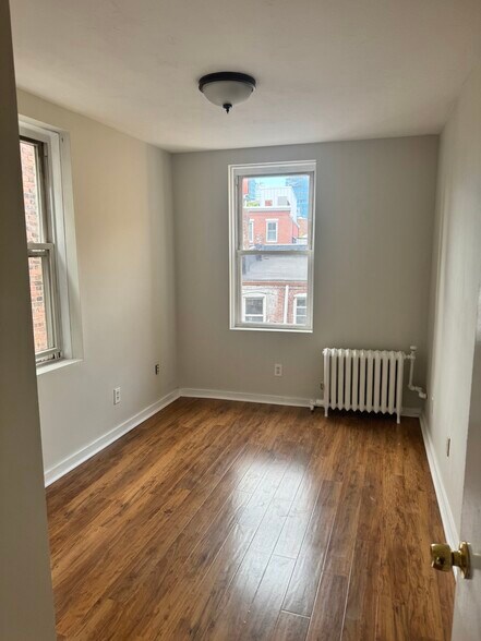 Building Photo - 224 Hanover St