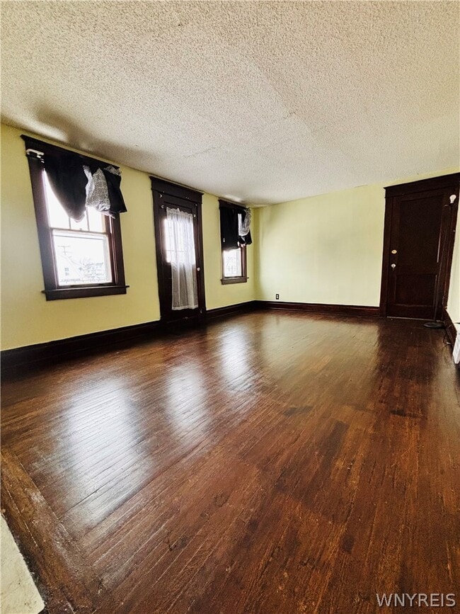 Building Photo - 297 Davidson Ave