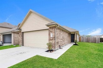 Building Photo - 25372 Claremont Hills Ln