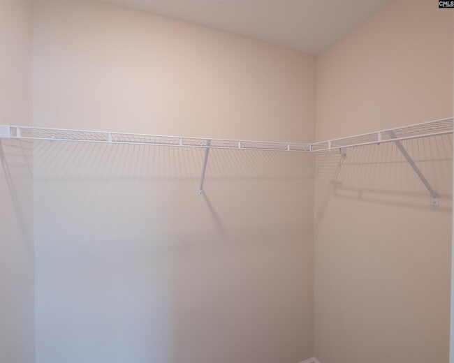 Building Photo - 945 Bergenfield Ln