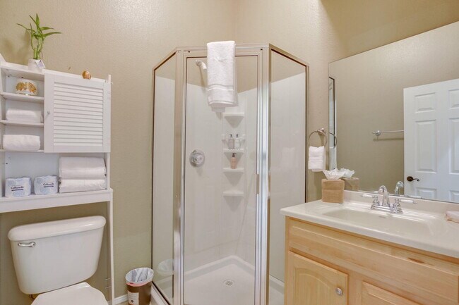 Building Photo - 14997 McGarger Rd