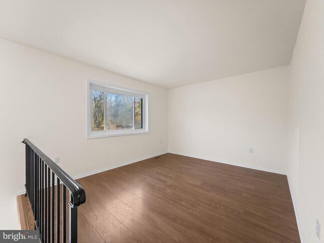 Building Photo - 10100 Le Fevre Dr