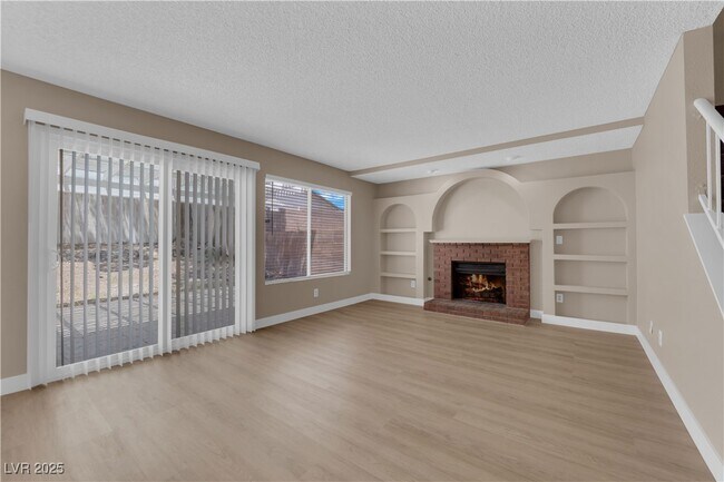 Building Photo - 2830 Belleza Ln