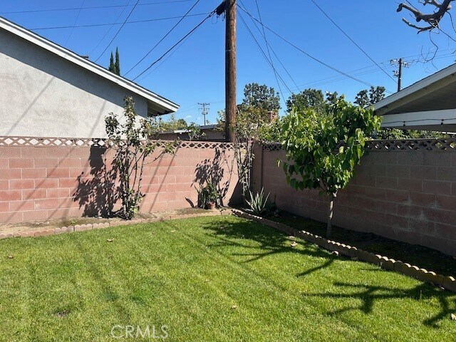 Building Photo - 7402 Santa Valera St