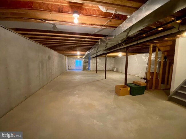 Building Photo - 216 Hoyer Ct