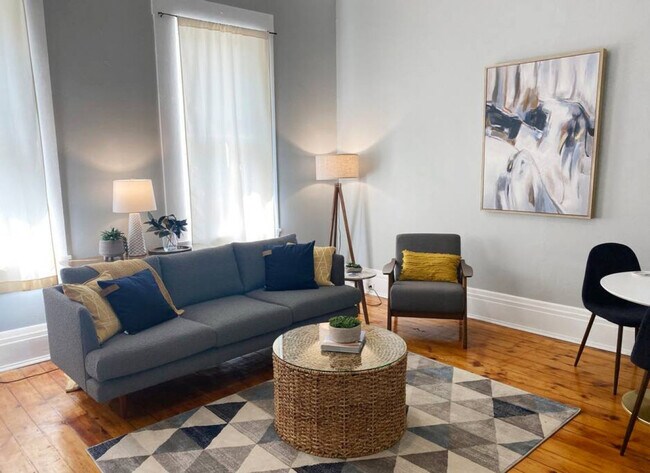 Primary Photo - 1245 Martin Dr