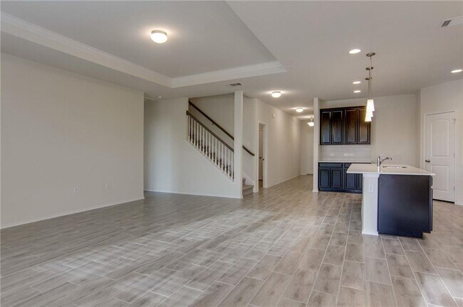 Building Photo - 6621 Hartlage St