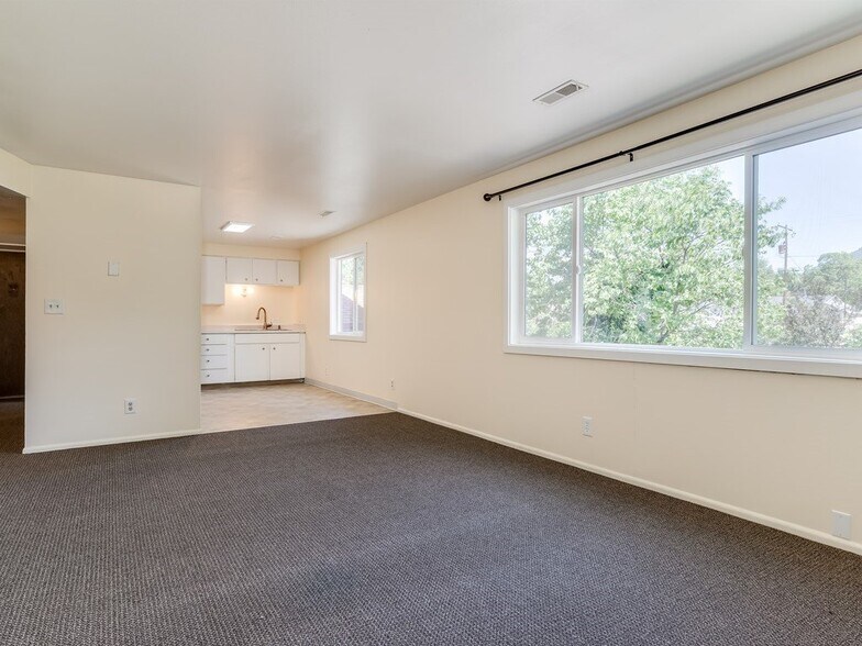 Building Photo - 938 23rd St
