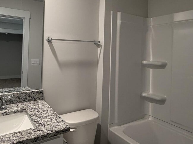 Building Photo - 105 S Grassland Rd