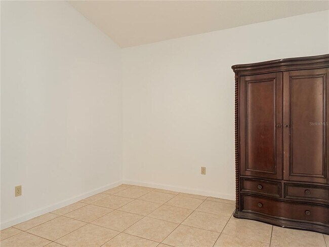 Building Photo - 1025 Brynlor Ln