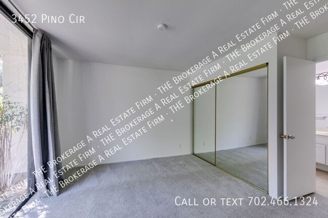 Building Photo - 3452 Pino Cir