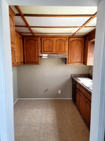 Building Photo - 3212 Live Oak St