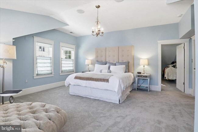 Building Photo - 511 N Fillmore St