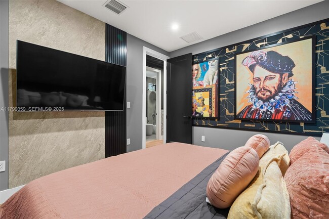 Building Photo - 400 NW 49th St