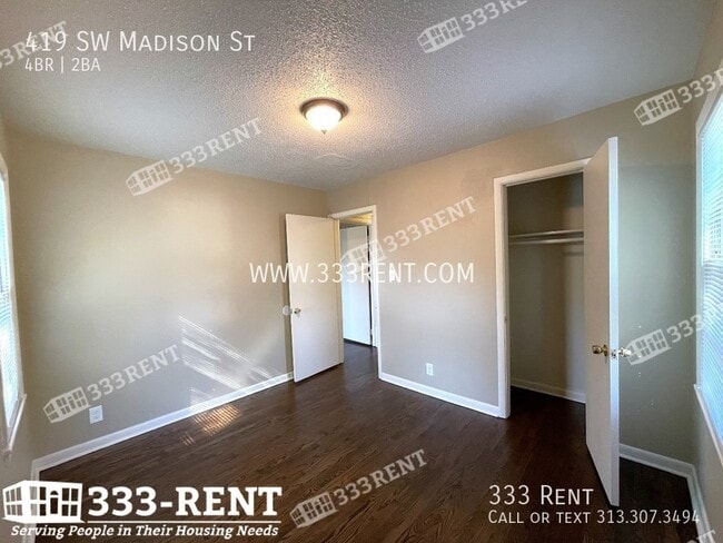 Building Photo - 419 SW Madison St