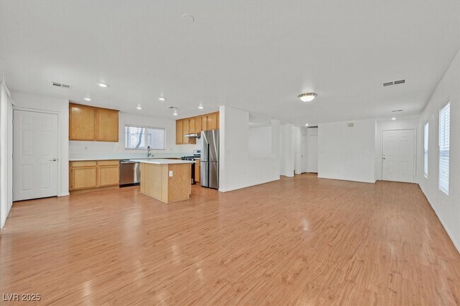 Building Photo - 6333 Sycamore Grove Ct