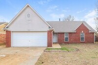 Building Photo - 10125 Oak Run Dr S