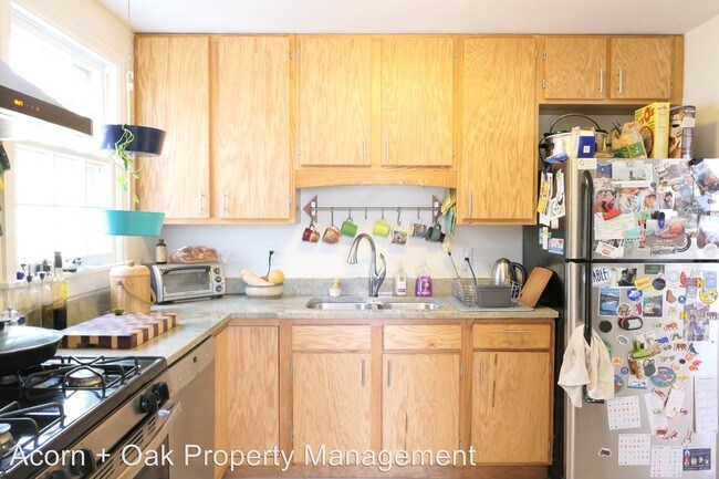 Building Photo - 3 br, 1 bath House - 1014 W Lakewood Ave