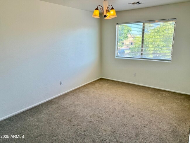 Building Photo - 40812 W Thornberry Ln