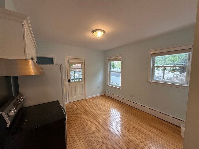 Building Photo - 3 Cedar Hill Terrace