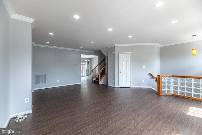 Building Photo - 24635 Kings Canyon Square