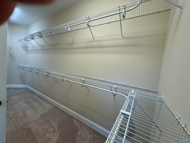 Building Photo - 2203 Rosebrooke Dr SW