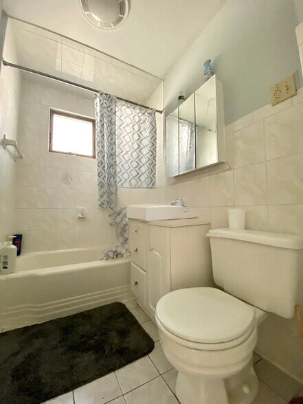 Building Photo - 38 George St