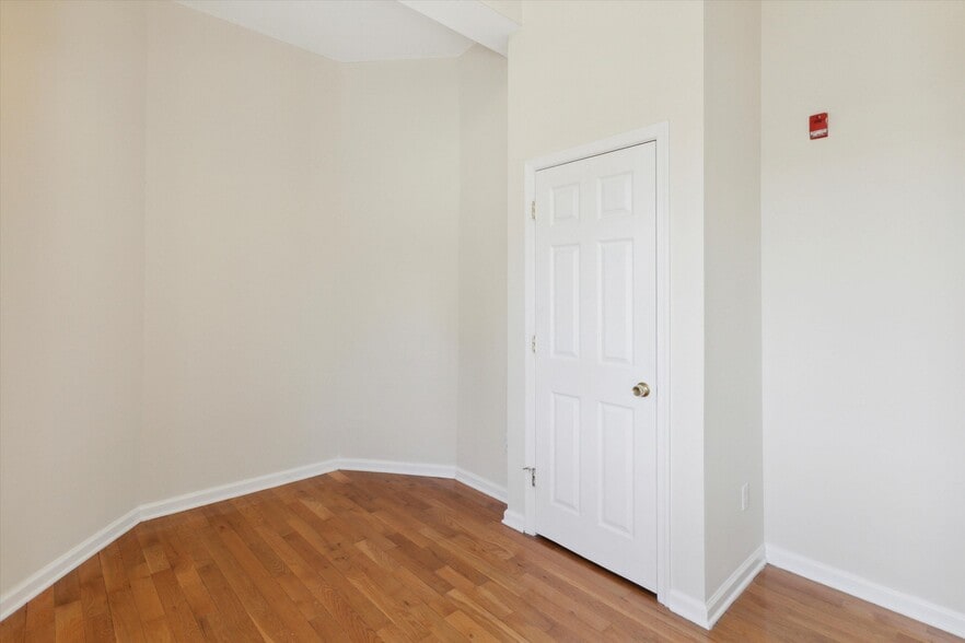 Building Photo - 1519-21 N 16TH ST Unit 32