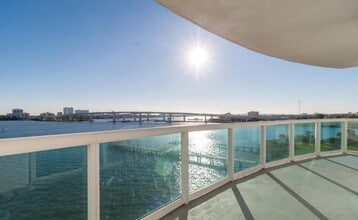 Building Photo - Direct riverfront 3 bedroom 3 bath