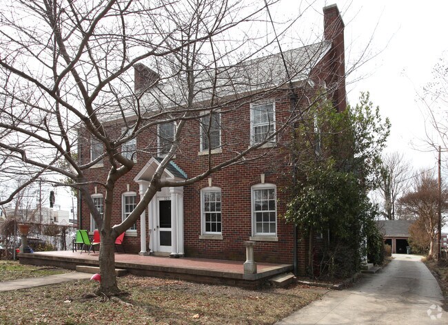 Primary Photo - 509 Simpson St