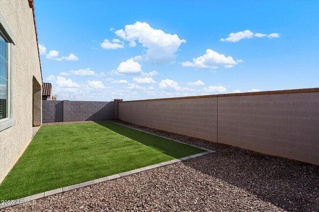 Building Photo - 10211 W Crittenden Ln