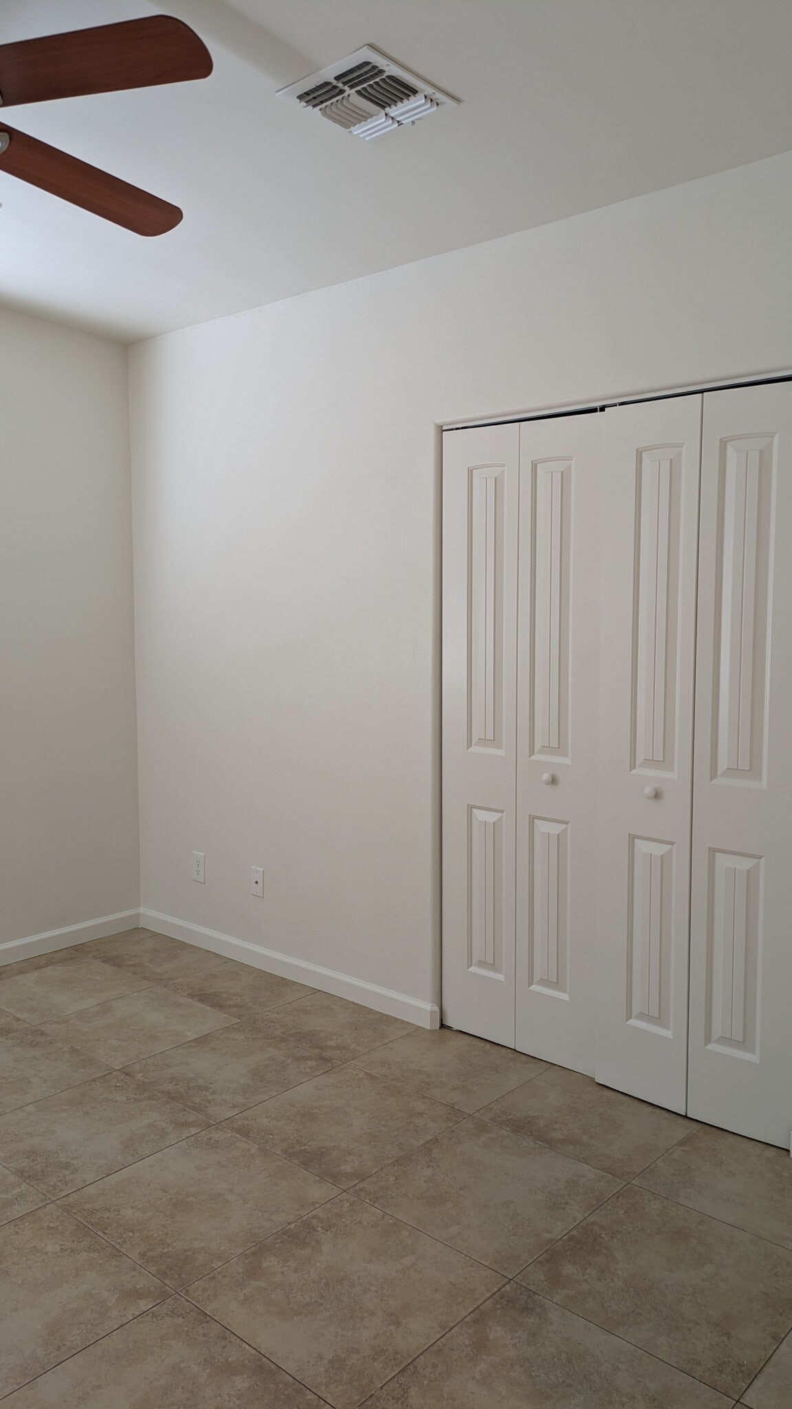 Building Photo - 427 East Waverly Street