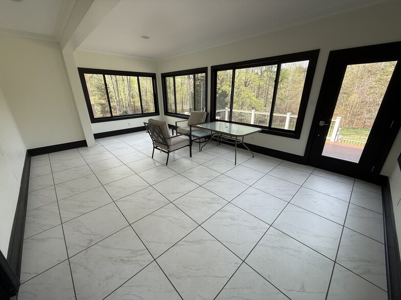 Building Photo - 600 Stonewall Jackson Trail