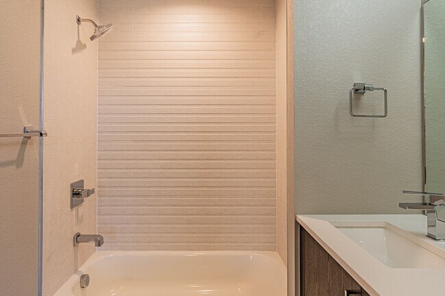 Building Photo - For Rent!  Corner Unit | Modern Townhome |...