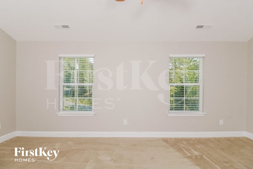 Building Photo - 4715 Romara Dr