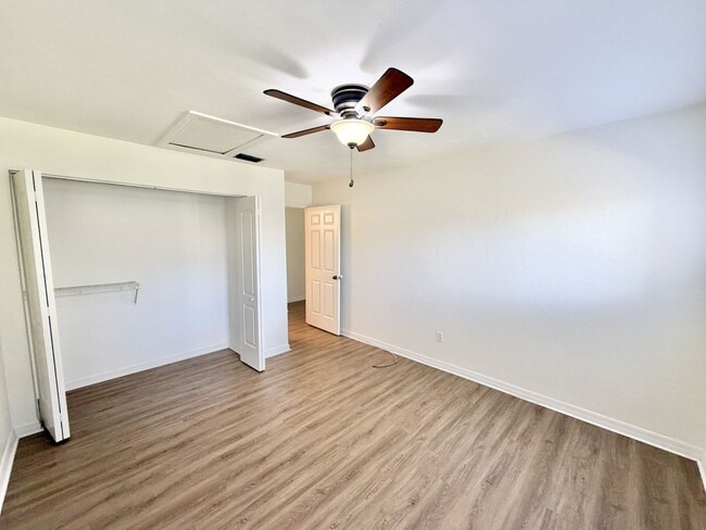 Building Photo - **LELY COUNTRY CLUB** 2 BED + LOFT / 2 BAT...