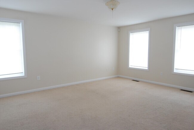 Building Photo - 78 Overlook Cir