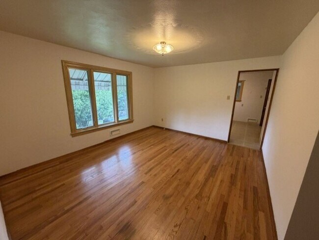 Building Photo - Beautiful Home for Rent