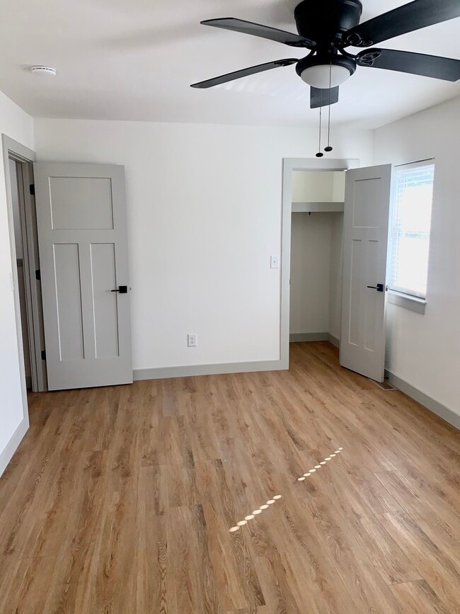 Building Photo - 1483 Theresa Dr