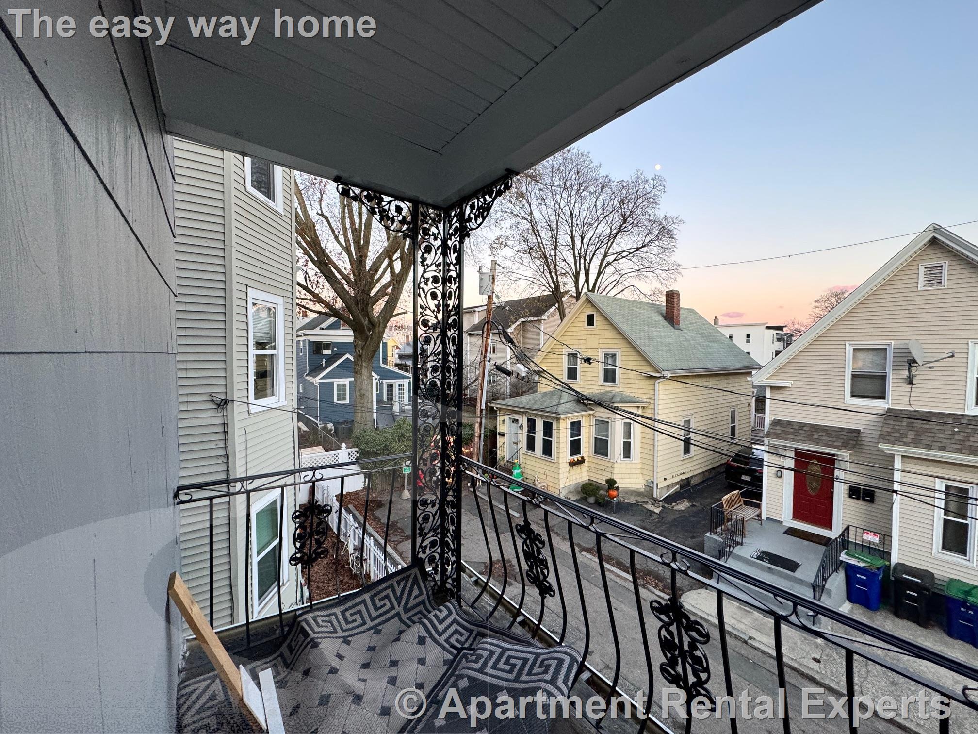 Building Photo - 10 Pearl St Pl