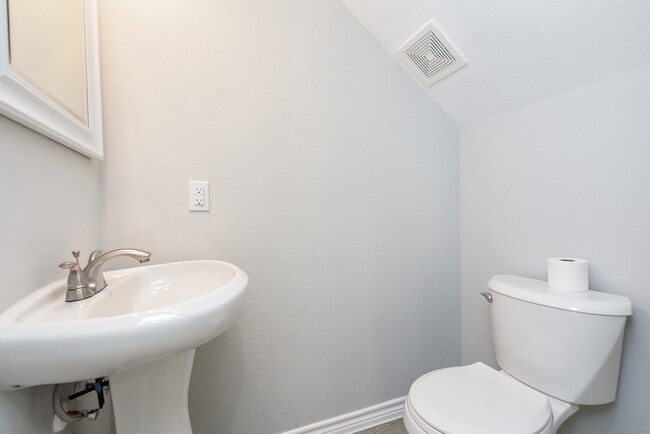 Building Photo - 16991 W Dounreay St