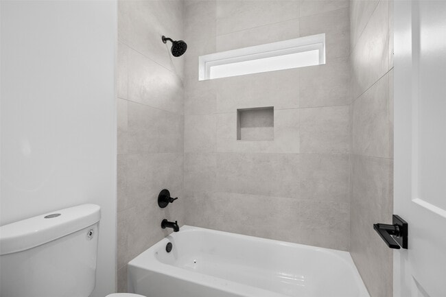 Building Photo - 105 Tolima Dove St